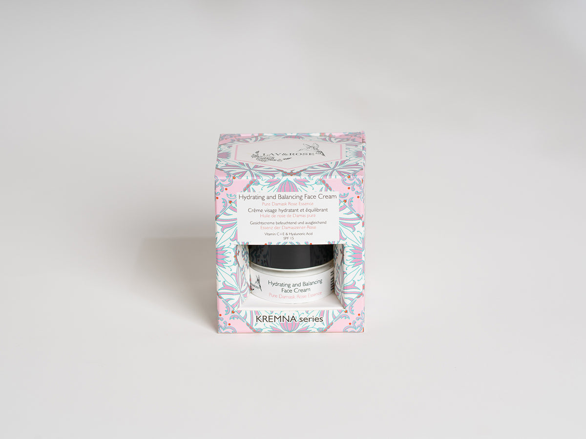 Hydrating and Balancing Face Cream with Vitamin C,E, Hyaluronic acid+ Spf 15 - Pure Damask Rose Essence 10 ml